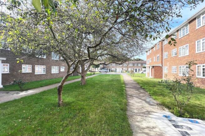 13 Kingfisher Drive Gdns