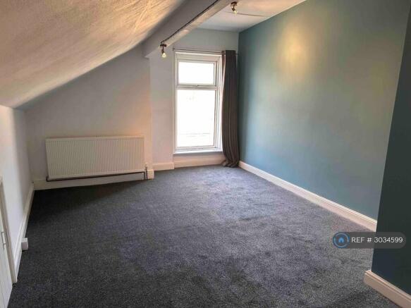 2 bed Terraced to rent Image 8