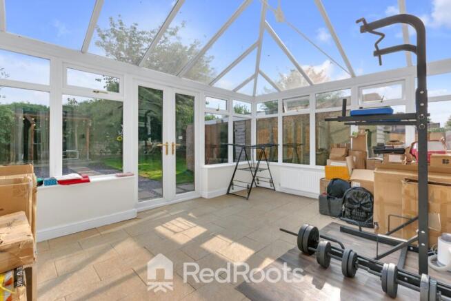 3 bed Semi-Detached for sale Image 11