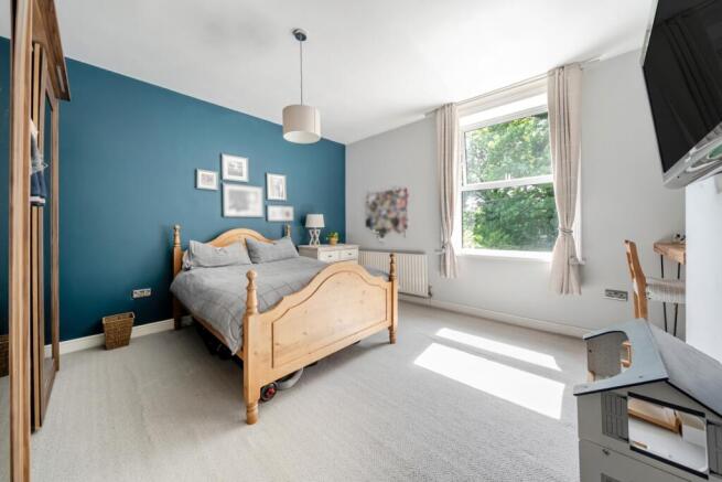 4 bed Terraced for sale Image 8