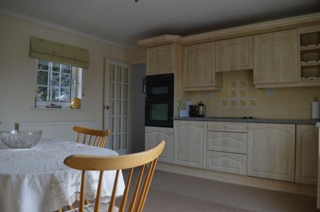 Kitchen/Dining...