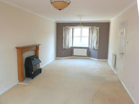 Sitting Room Photo 2