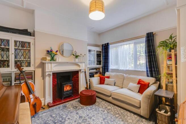 39 Redlands Road, Penarth, CF64 2WD photo 4