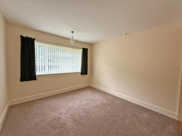 2 bed Apartment for sale Image 7