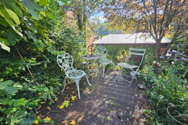 DECKING