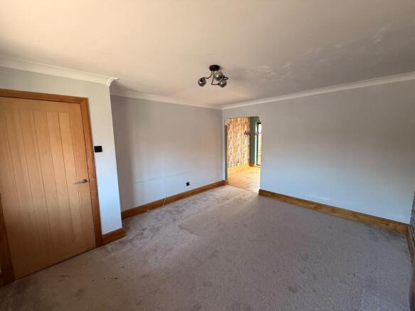 3 bed Semi-Detached for sale Image 7