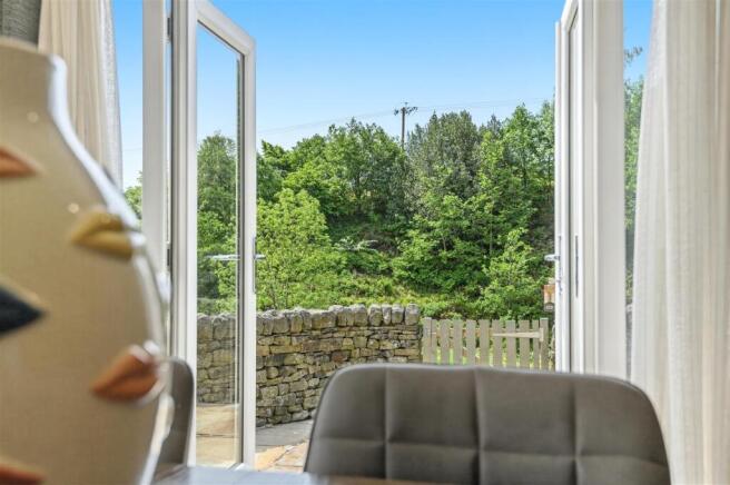3 bed Semi-Detached for sale Image 5