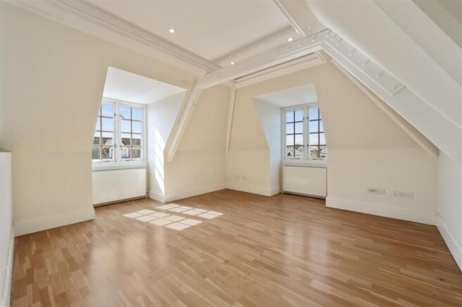 54 RIDGEWAY,3.jpg