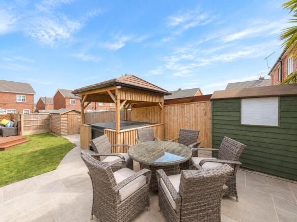 3 bed Semi-Detached for sale Image 12