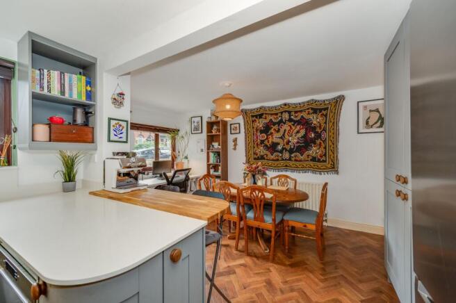 3 bed Semi-Detached for sale Image 7