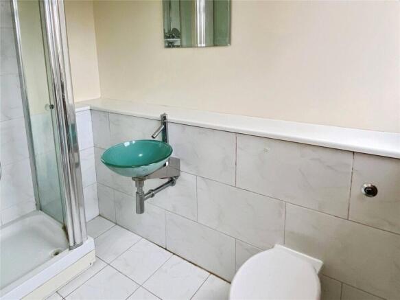 2 bed Flat for sale Image 9