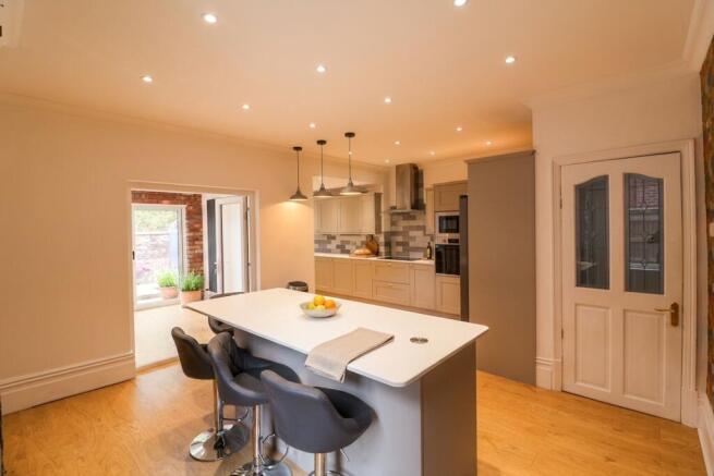 KITCHEN/DINER
