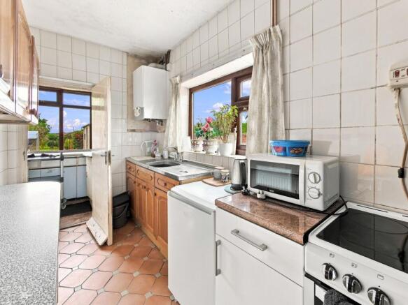 3 bed Semi-Detached for sale Image 7