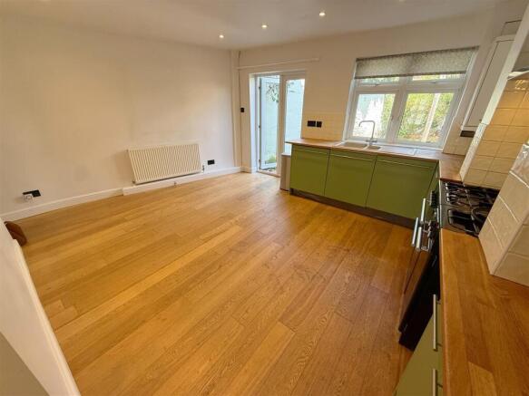 Kitchen Dining room