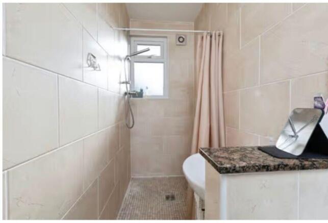 1 bed Flat for sale Image 7