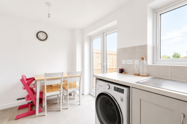 2 bed Semi-Detached for sale Image 5