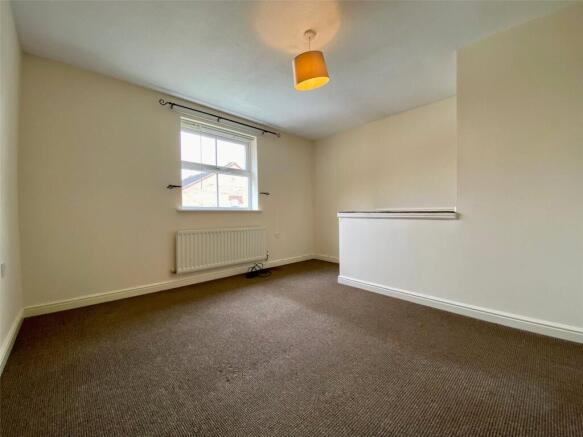 2 bed Semi-Detached to rent Image 9