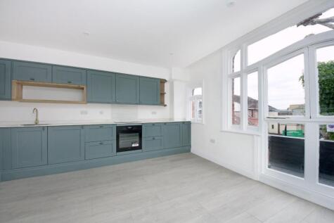 Northfield Avenue, W13
