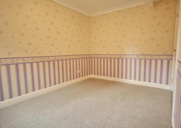 3 bed House to rent Image 12