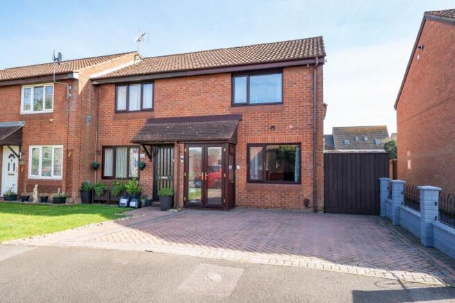 2-bed house on Danehurst Place, Andover, SP10, £308,000
