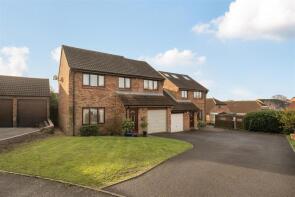 32, Elizabeth Drive, Devizes SN10 3SD