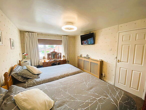 4 bed Detached for sale Image 12