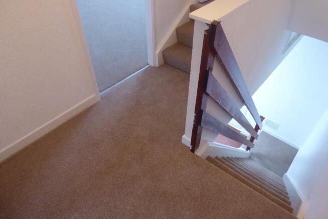 STAIRS/LANDING