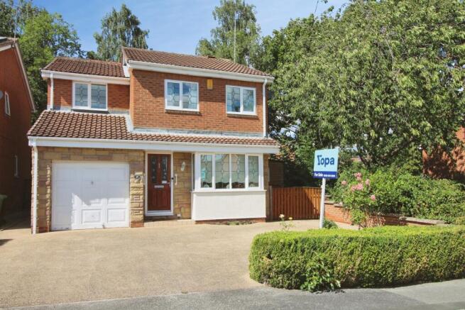 4 bed Detached for sale in wakefield