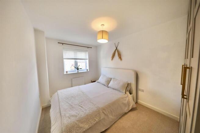 3 bed Semi-Detached for sale Image 12