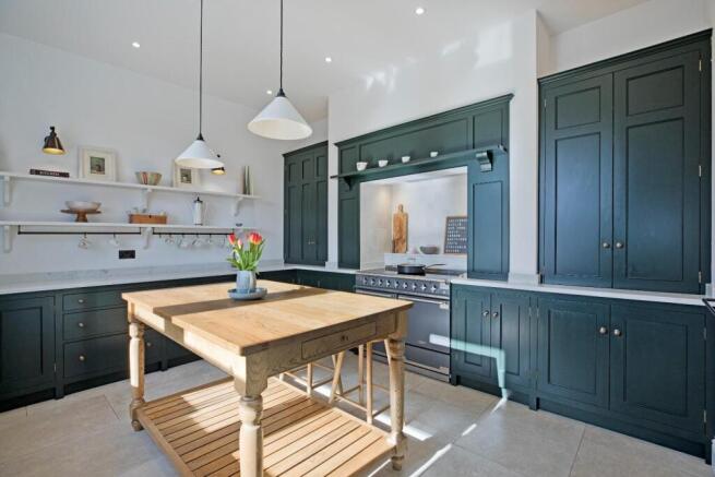 6 bed Terraced for sale Image 4