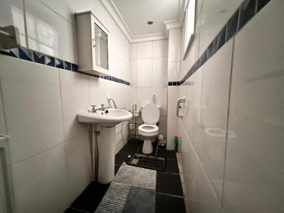 3 bed Terraced for sale Image 7