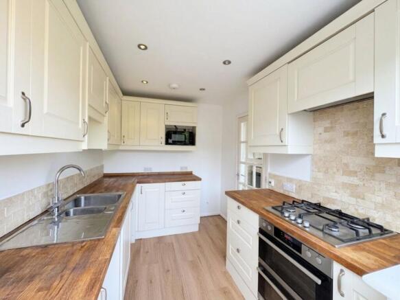 Knapp Road, Thornbury, BS35 photo 4