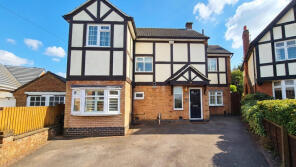 19, Cedar Avenue, Leicester LE4 3DA