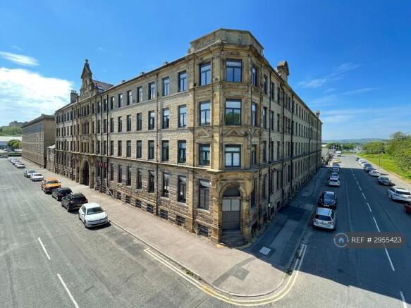 2 bed Flat to rent Image 9
