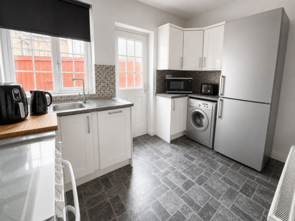 2 bed Bungalow for sale Image 12