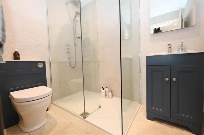3 bed Semi-Detached for sale Image 4