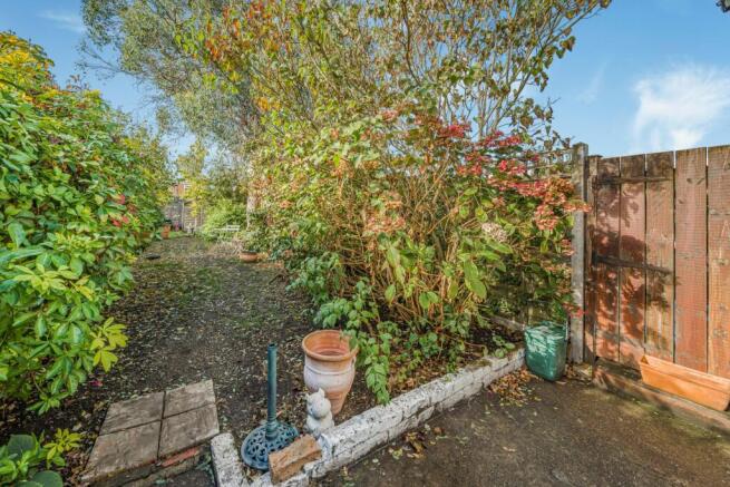 Cambridge Road, Walton On Thames, Surrey, KT12 photo 4