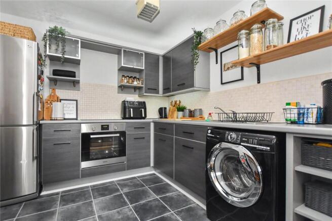 2 bed Apartment for sale Image 12