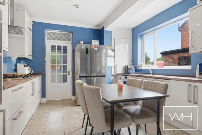 3 bed Semi-Detached for sale Image 10