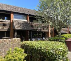 82, Osborne Crescent, Chichester PO19 7QJ