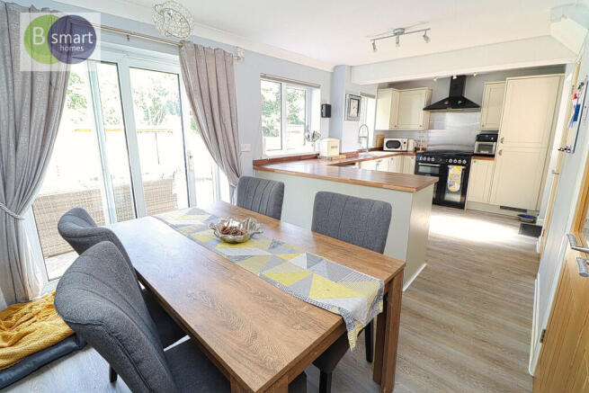 3 bed Detached for sale Image 5