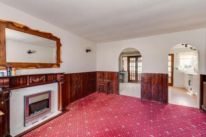 KITCHEN, DINER AND LIVING ROOM