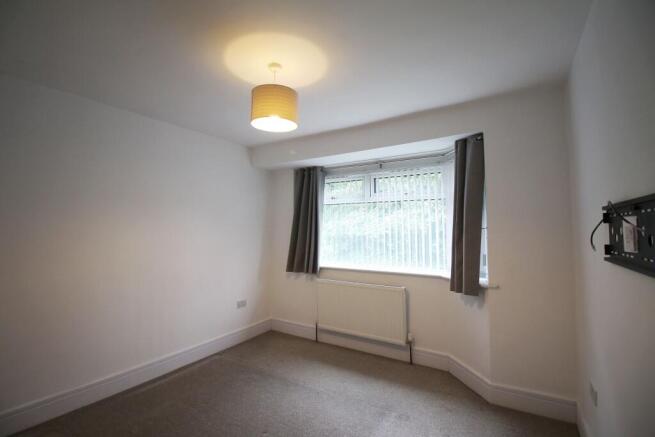 3 bed Semi-Detached to rent Image 10