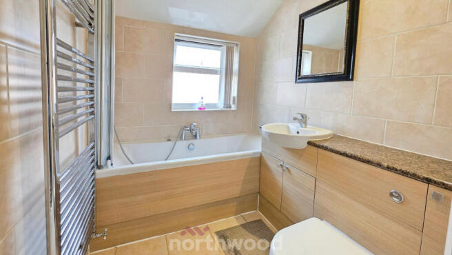 2 bed Terraced to rent Image 11