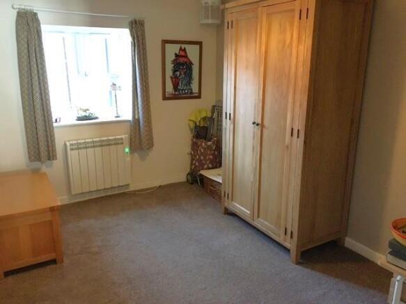 2 bed Flat for sale Image 7