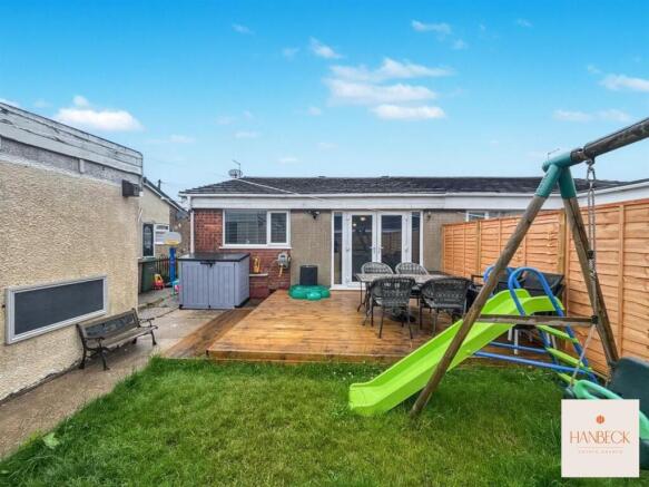 2 bed Semi-Detached Bungalow for sale Image 4