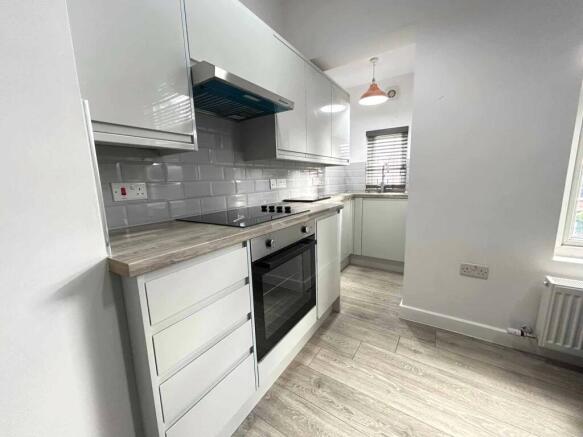 1 bed Flat to rent Image 5