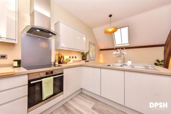 3 bed Apartment for sale Image 6