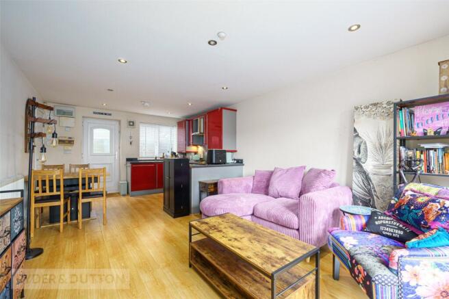 3 bed Town House for sale Image 7