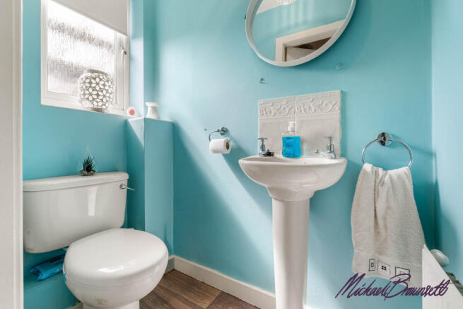 3 bed Semi-Detached for sale Image 10